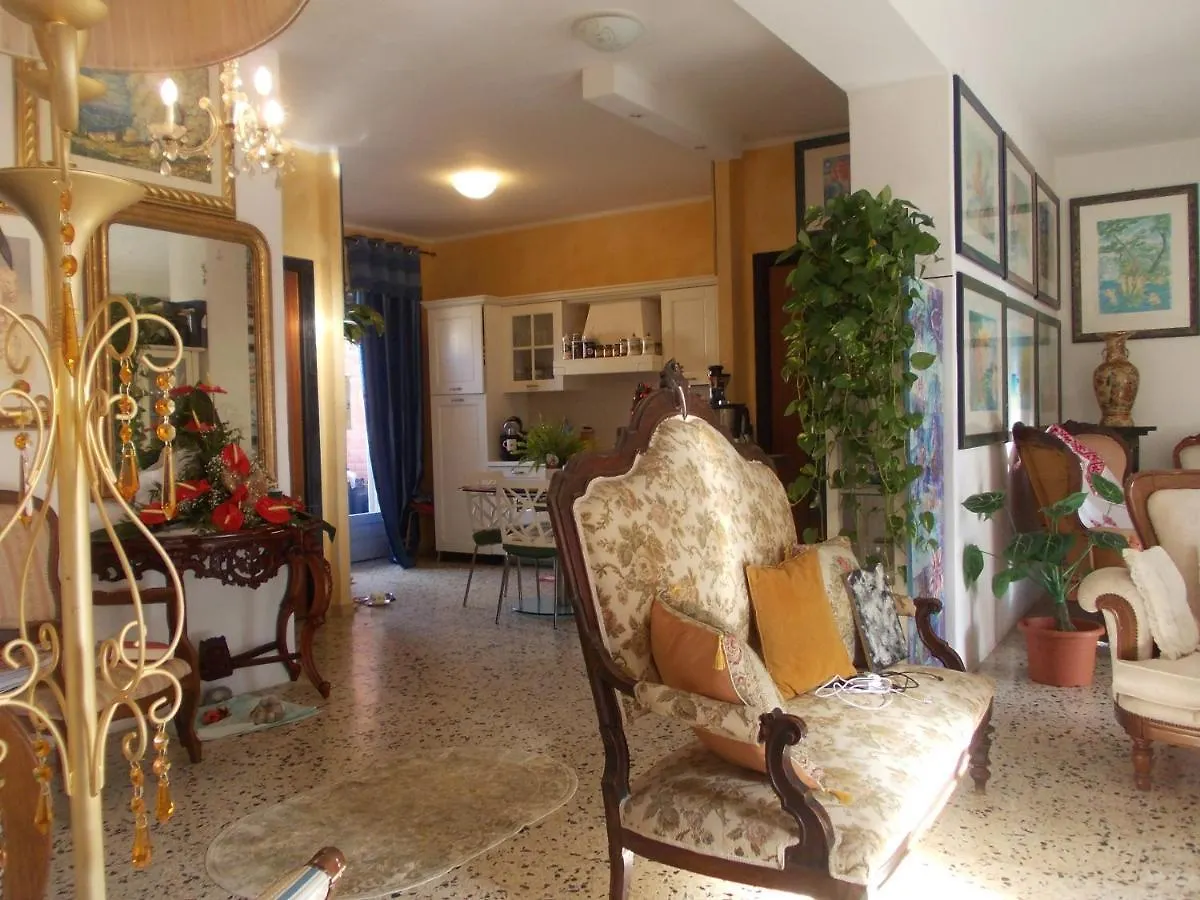 Bed & Breakfast Bed and Breakfast Domus Aurea Oristano Italia