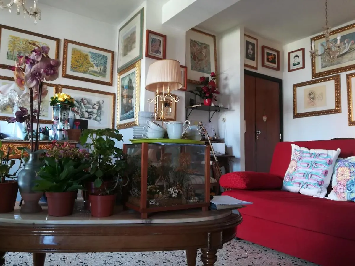 Bed and Breakfast Domus Aurea Oristano Bed & Breakfast