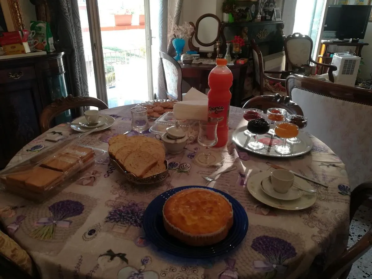Bed and Breakfast Domus Aurea Oristano 0*,  Italia
