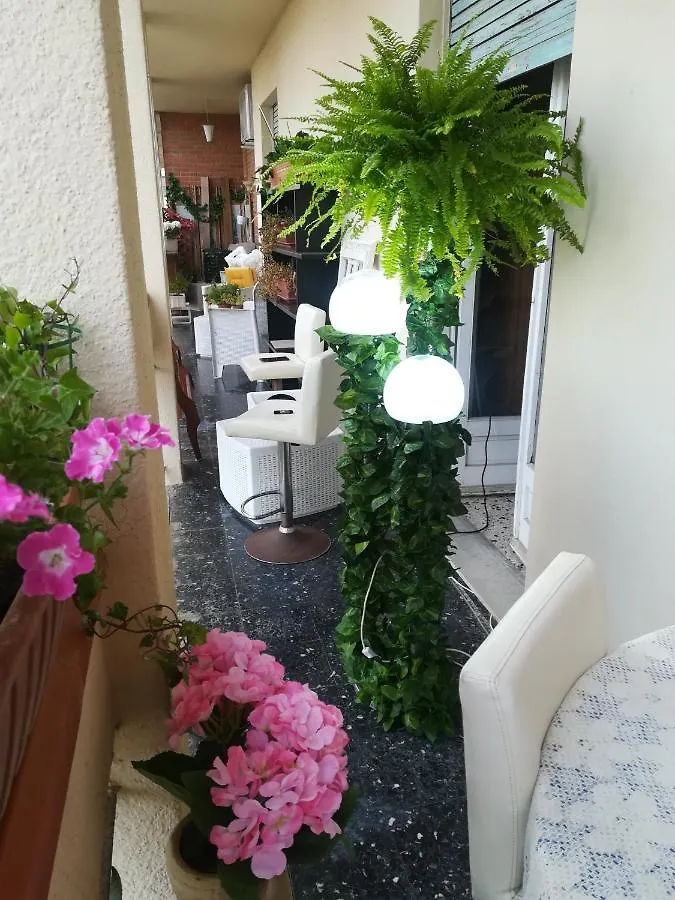Bed and Breakfast Domus Aurea Oristano Bed & Breakfast
