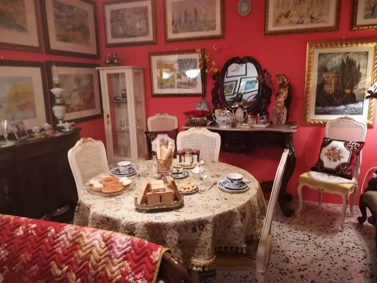 Bed and Breakfast Domus Aurea Oristano