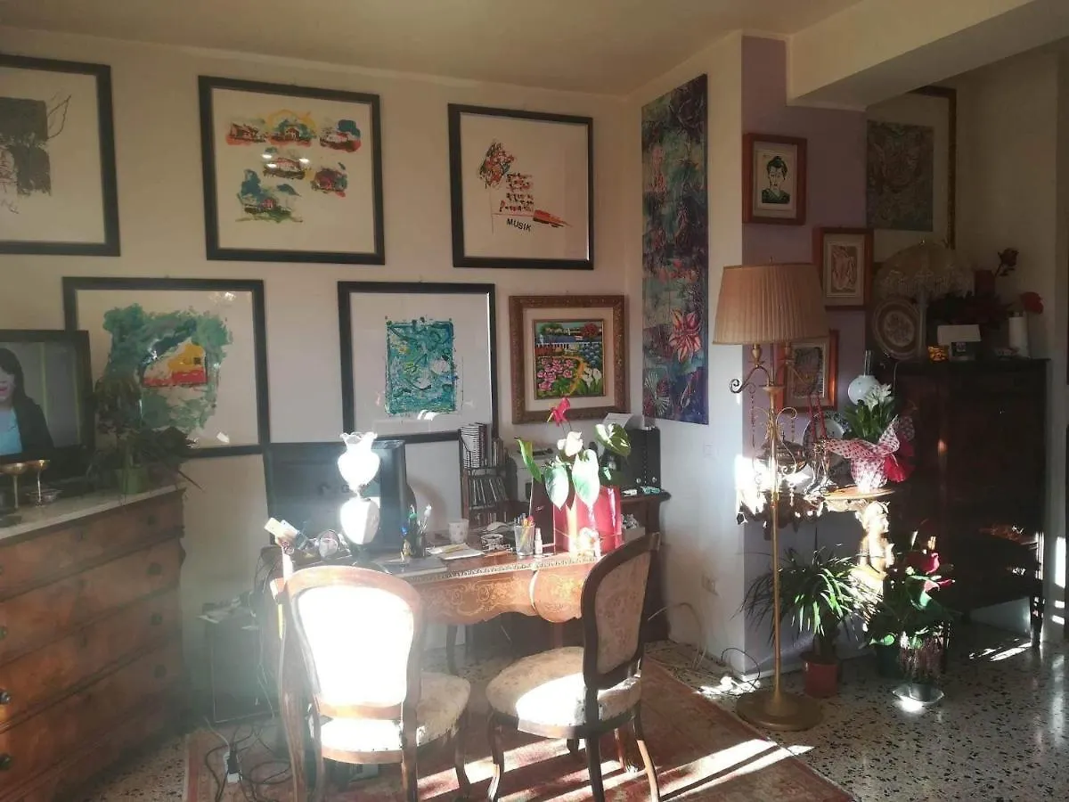 Bed and Breakfast Domus Aurea Ористано 0*,