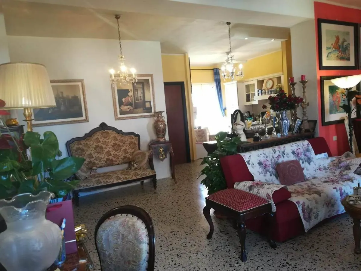 Bed and Breakfast Domus Aurea Oristano 0*,  Italia